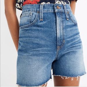 Madewell Perfect Jean Short in Ullman Wash size 25